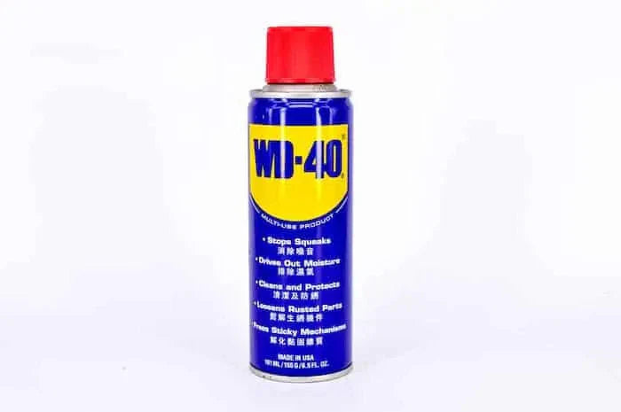 Ideiglenes Megoldás: Fényszóró Polírozás WD-40-nel