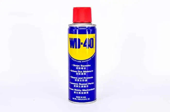 Fényszóró polírozás WD-40-nel: Tényleg működik?